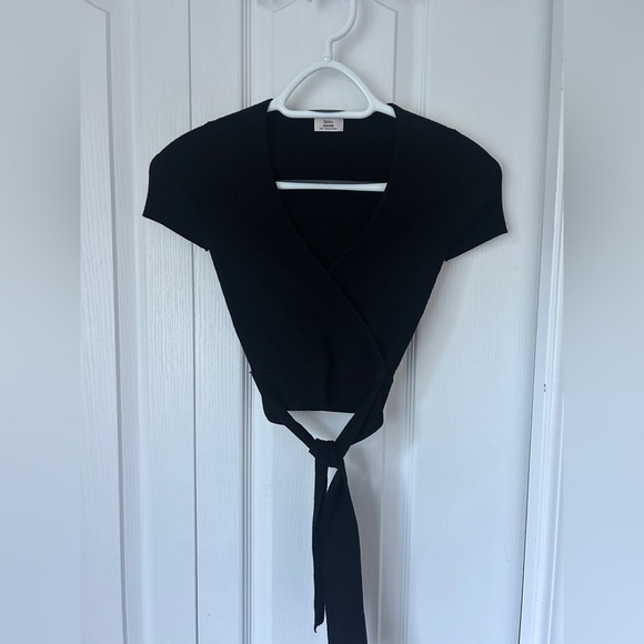 Little Moon • aritzia • size XXS • black prunella wrap top - Picture 2 of 5